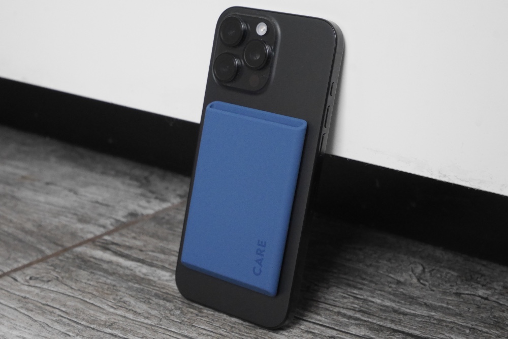 Peněženka PanzerGlass na iPhonu